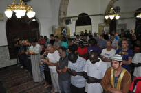 بالفيديو والصور: شعائر صلاة التراويح من مسجد حسن بك في يافا